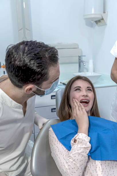 Best Broken or Cracked Tooth Emergency Dentist in Frontenac, KS
